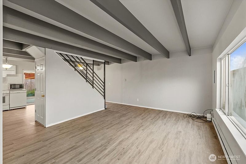 5th image of 8917 11th Street NE