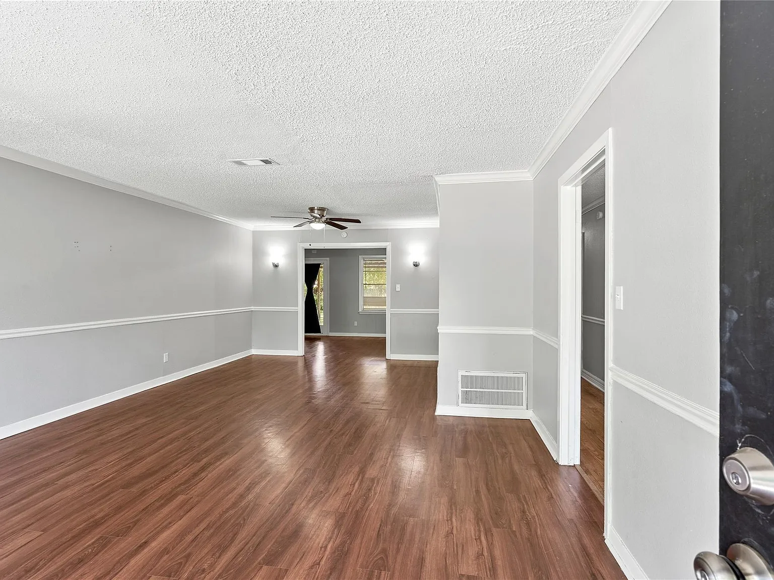 3 bed, 2.0 bath, 1709 sqft, $1,950 — Photo 4
