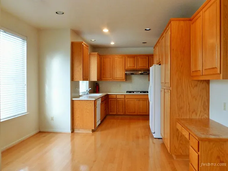 186 El Rancho Dr — Photo 6