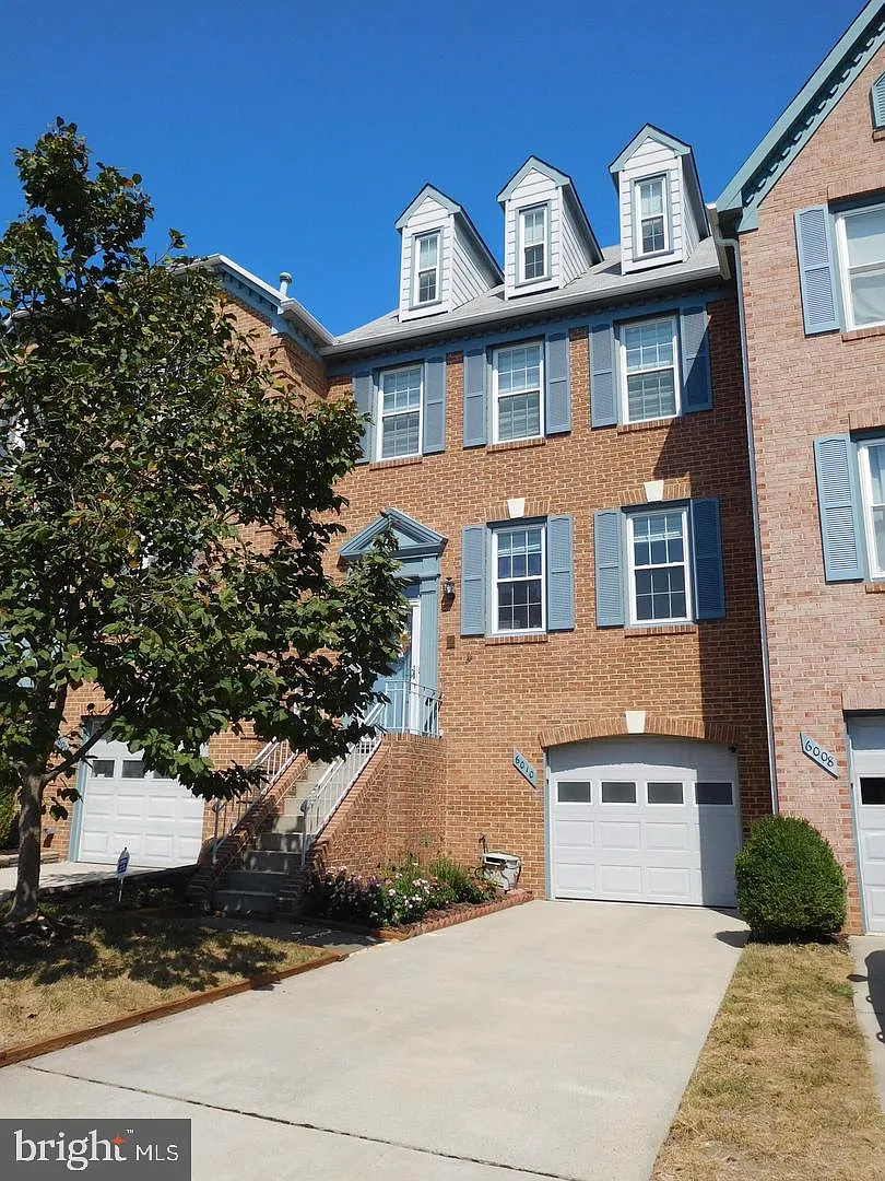 3 bed, 4.0 bath, 2634 sqft, $3,700 — Photo 1
