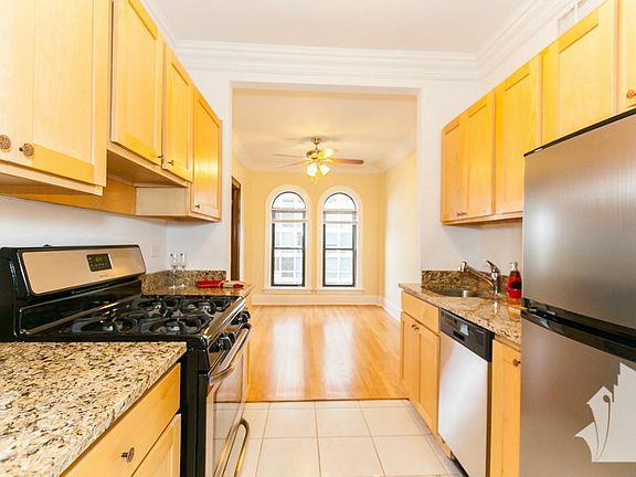 5th image of 401 W Fullerton Pkwy APT 1701E