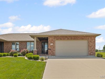 519 Legacy Dr, Waterloo, IL, 62298