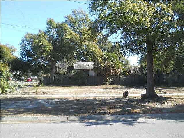 1st image of 990 N 10th Ave