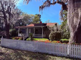 102 S Palmetto St, Summerville, SC 29483