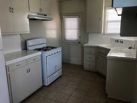 3rd image of 7126 Kittyhawk Ave