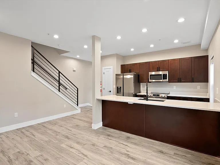 1327 Jersey St #5 — Photo 6