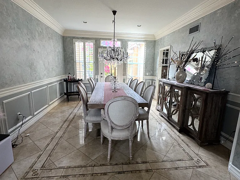 508 Oak Tree Ct — Photo 8