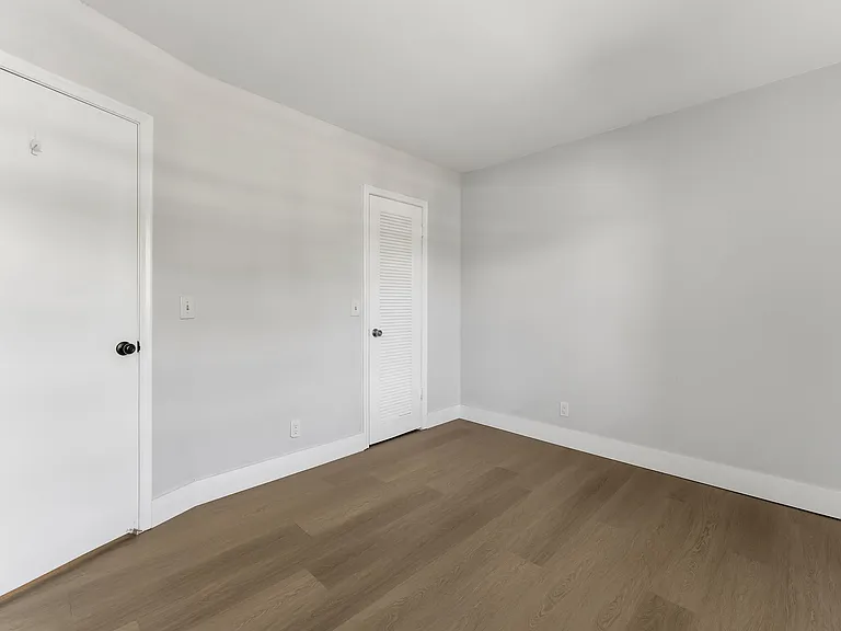 1638 Embassy Dr #208 — Photo 18