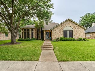 8809 Greentree Dr, Rowlett, TX 75088