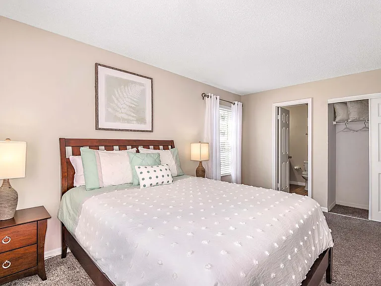 Large Primary Bedroom with En Suite Bathroom