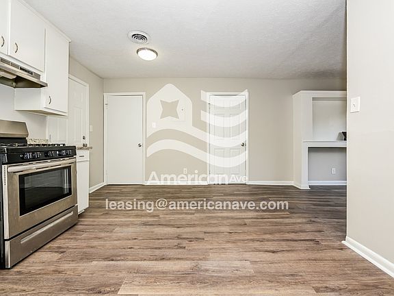 181142_005_dining_room_12962852.jpg