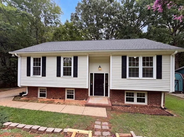 7816 Foxwood Dr, Raleigh, NC 27615