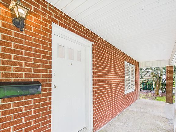 4th image of 2610 S Crockett Dr