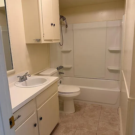3002 Stanford St #B — Photo 7