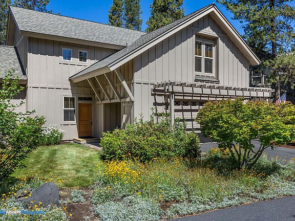 3rd image of 57163 Fremont Dr #13