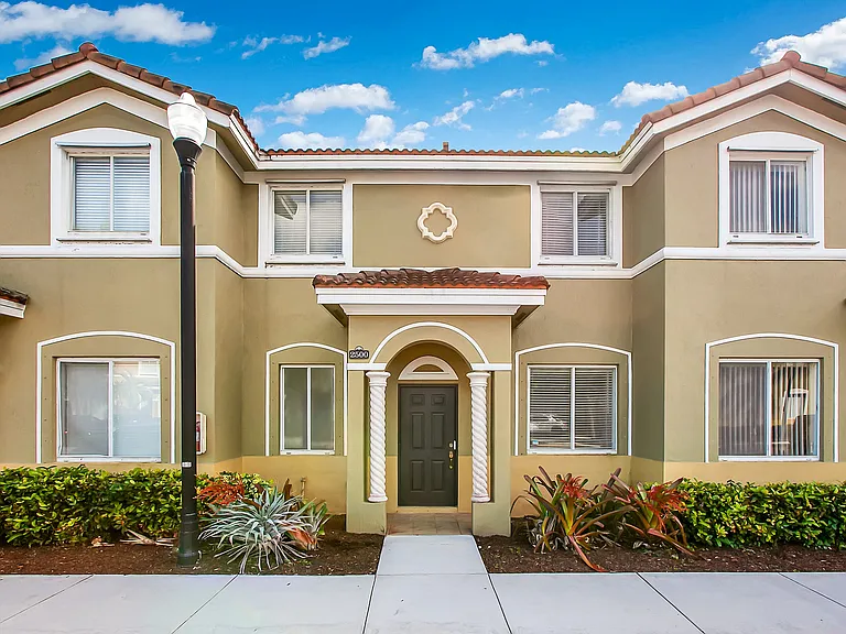 Seascape Pointe Townhomes — Photo 26