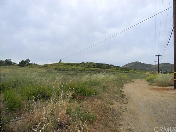 3rd image of 25099 Bundy Canyon Dr
