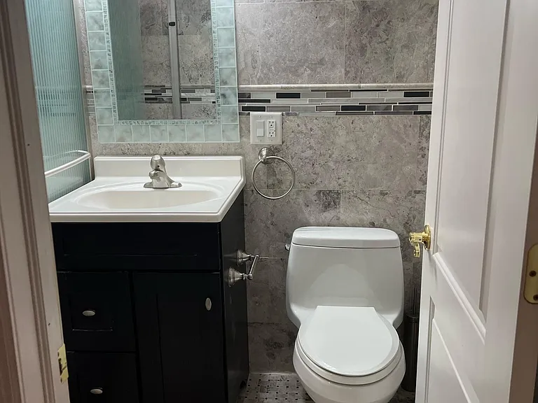 133 Laidlaw Ave #1 — Photo 7
