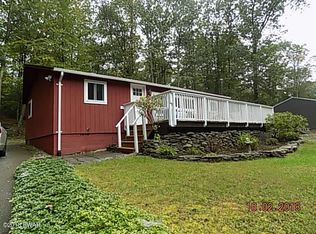 147 Butternut St, Dingmans Ferry, PA 18328