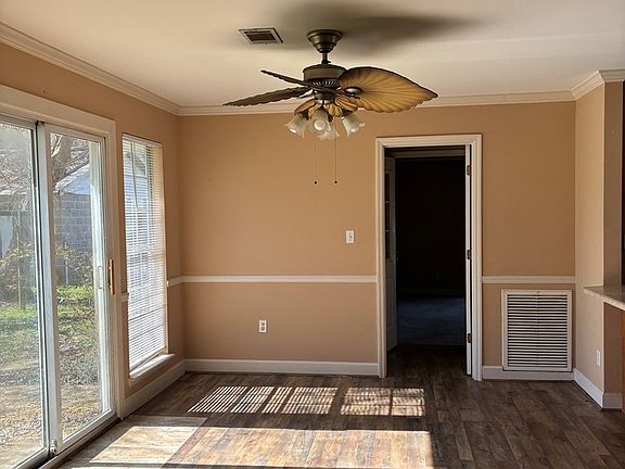 2nd image of 170 Springlake Driveleesburg Grn
