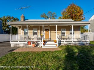 25 Pearce Ave, Eatontown, NJ 07724