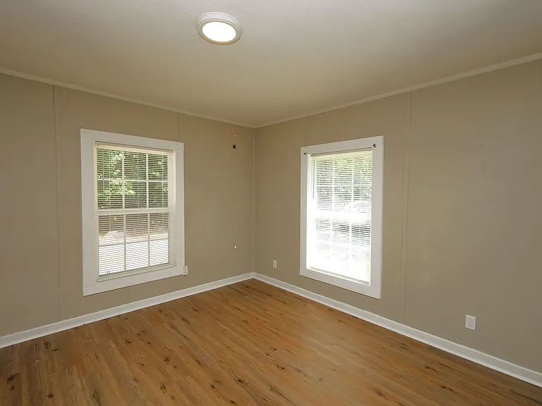 522 Green St — Photo 5