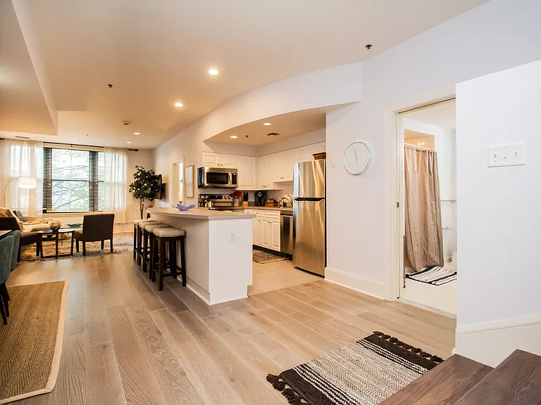 1387 Washington St #203 — Photo 9