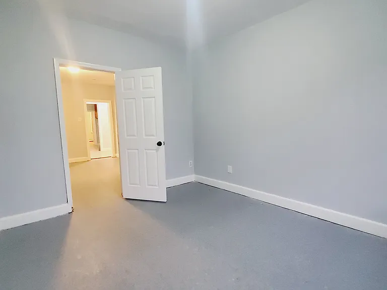 11 Grant Ave #1L — Photo 4