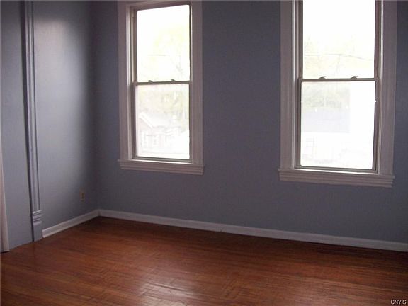 2nd image of 109 Graves Street