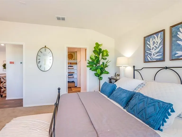 2825 Brogan Crk — Photo 25