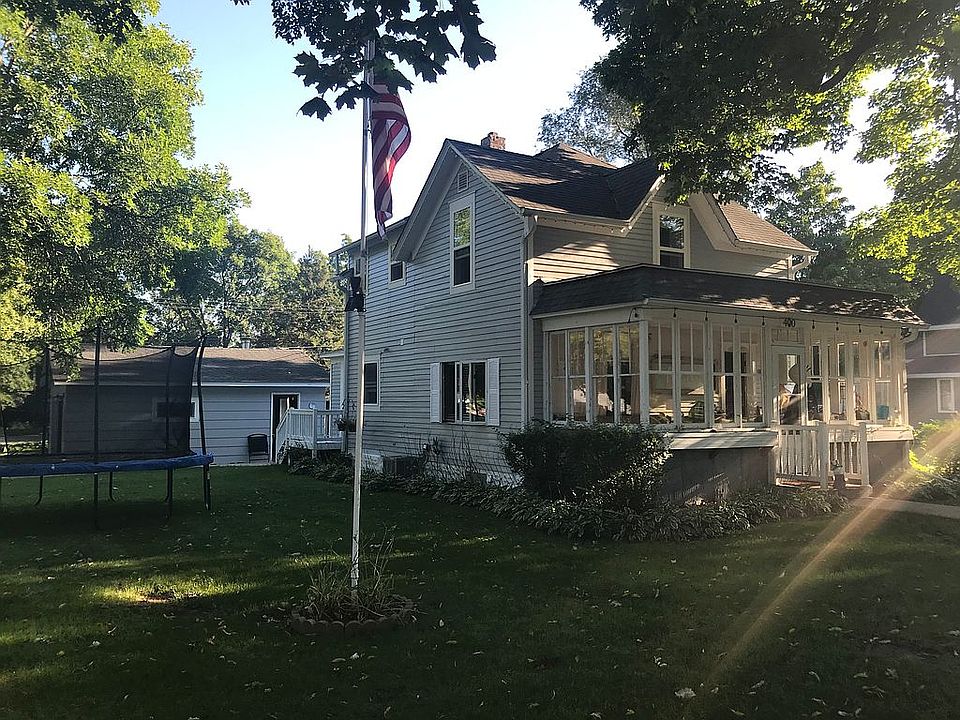 1st image of 400 Minnesota St E