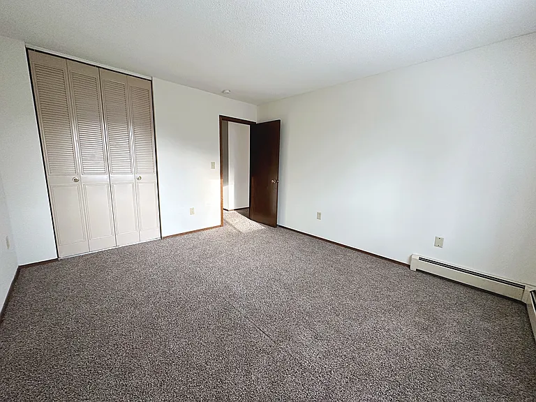Bedroom, third angle