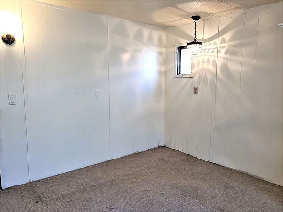 4th image of 2811 Daveston Ave