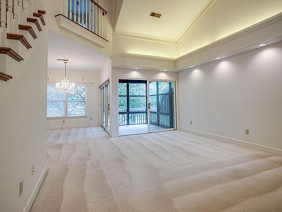 5th image of 1041 Heather Hills Ln