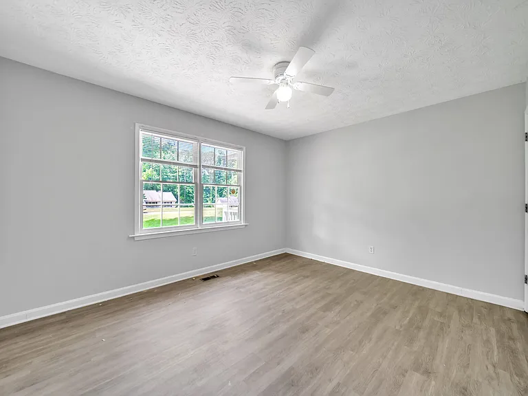 608 Wood Ridge Dr — Photo 24