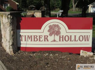 7 Lawry Ct, East Brunswick, NJ 08816