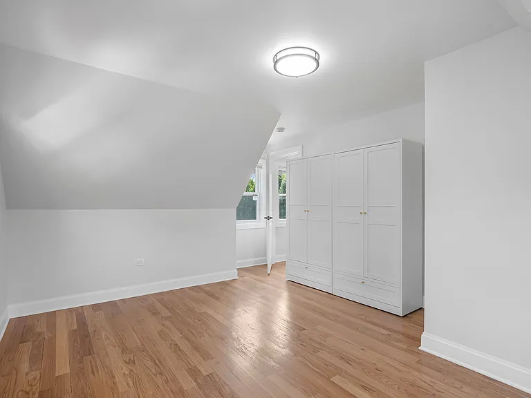 1309 Ridgewood Dr — Photo 4