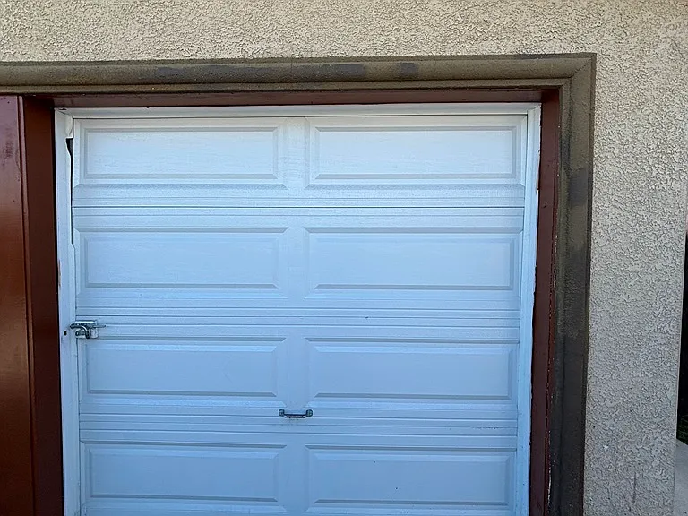 10504 S San Pedro St — Photo 14