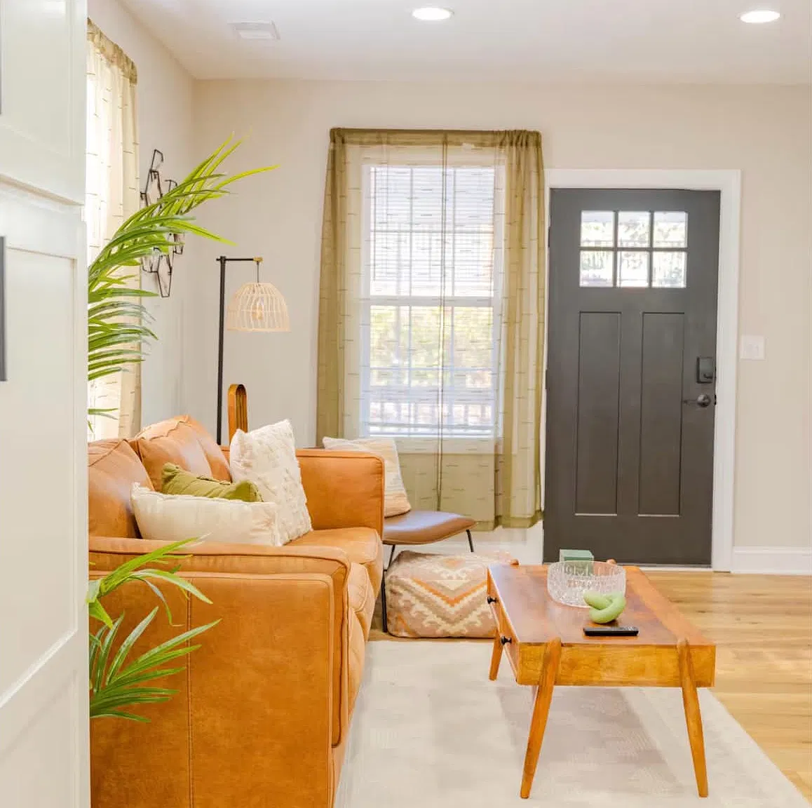 2 bed, 1.5 bath, $2,700 — Photo 2