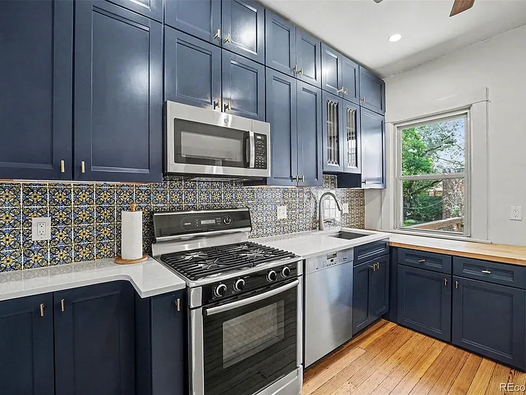 3427 Meade St — Photo 5