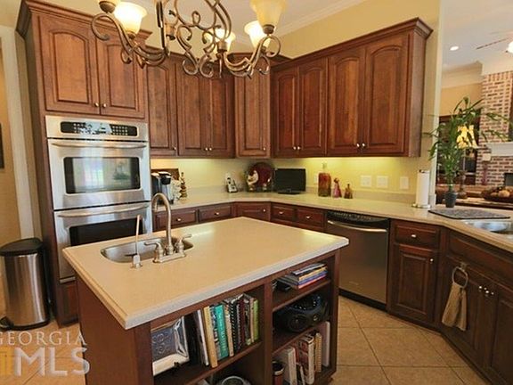 3rd image of 1200 Plantation Cir