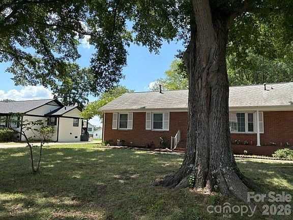 3rd image of 7644 Bramblewood Dr