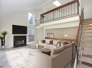 11 Chestnut Ct, Basking Ridge, NJ 07920