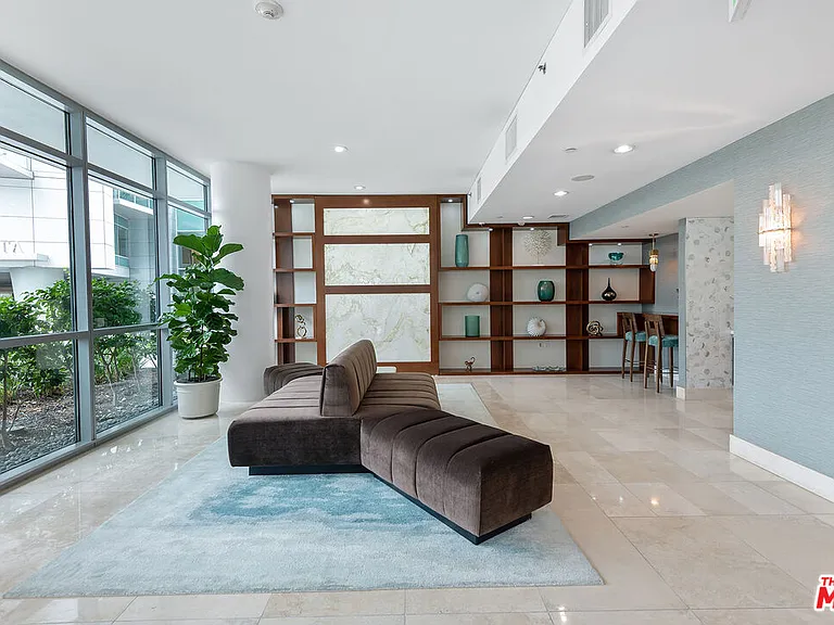 13650 Marina Pointe Dr #906 — Photo 51