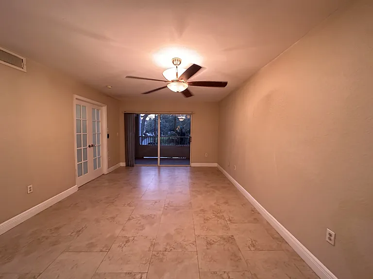 2811 N Oakland Forest Dr #209 — Photo 8