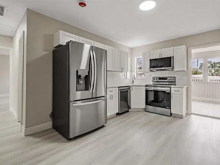 14040 Miramar Ave — Photo 12