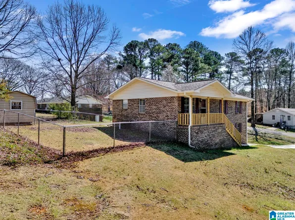 605 Windsor Dr NE, Graysville, AL 35073