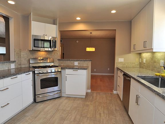 3rd image of 3426 N Fox Ave