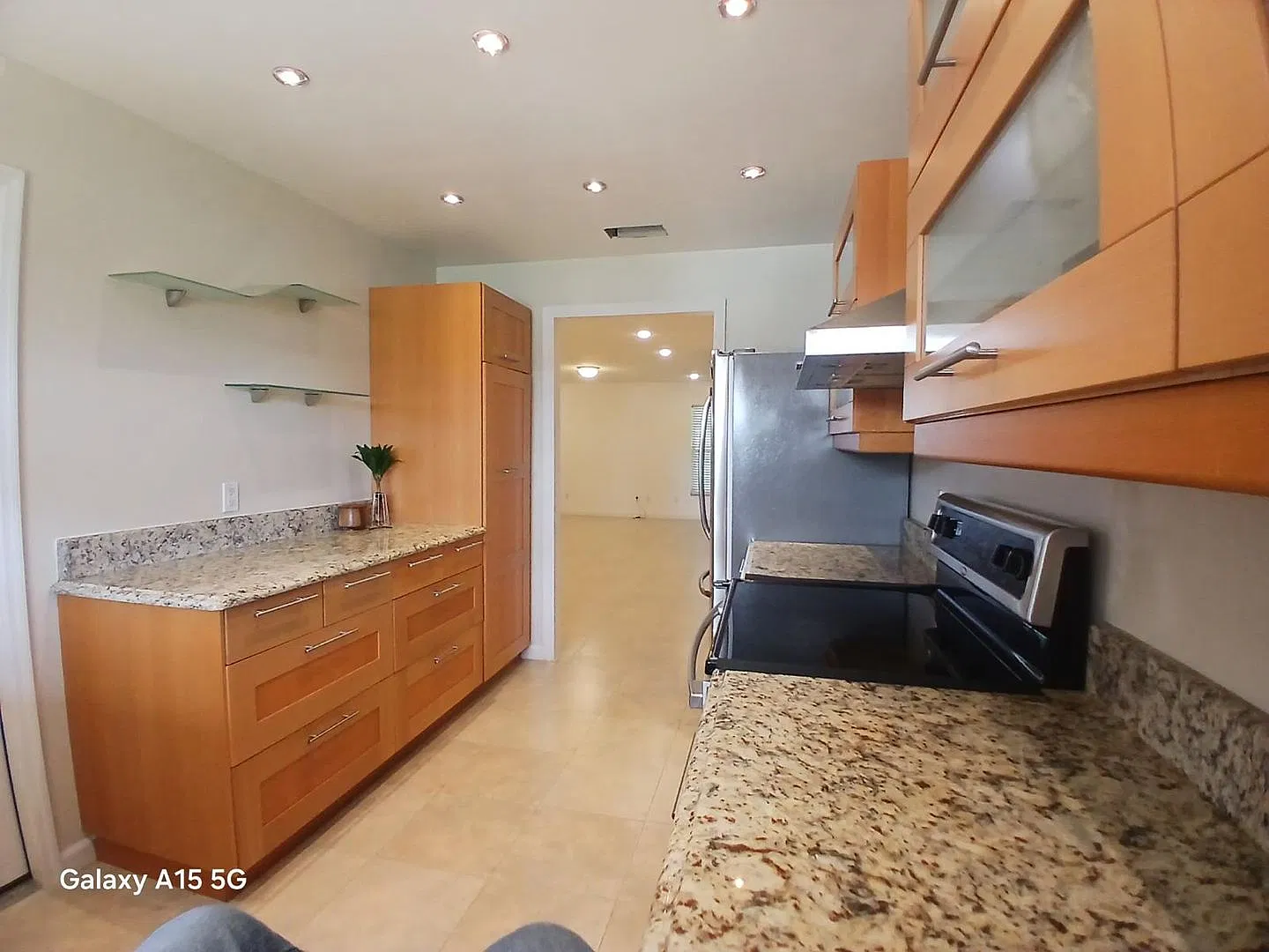 Beautifully Remodeled Rental Home 4/3 — Photo 3