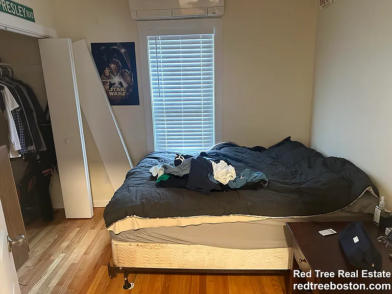 527 E 3rd St #3R — Photo 6